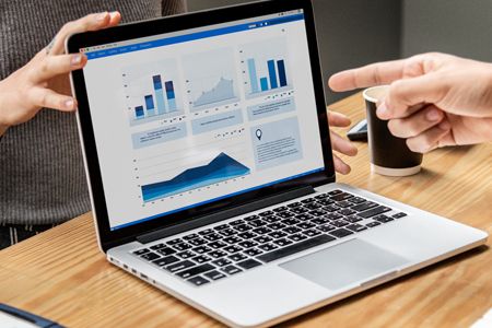 sigmoid_apache_spark_dataproc_google_bigquery_thumbnail Analytics Data on Laptop